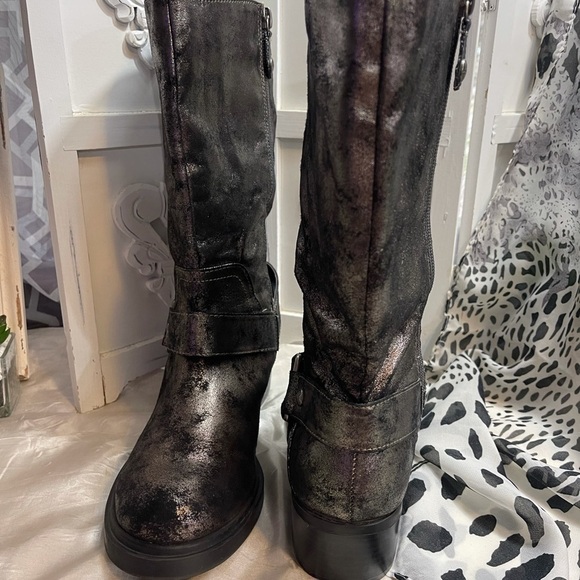 SIMPLY Vera metallic bronze midcalf boots - Picture 2 of 9